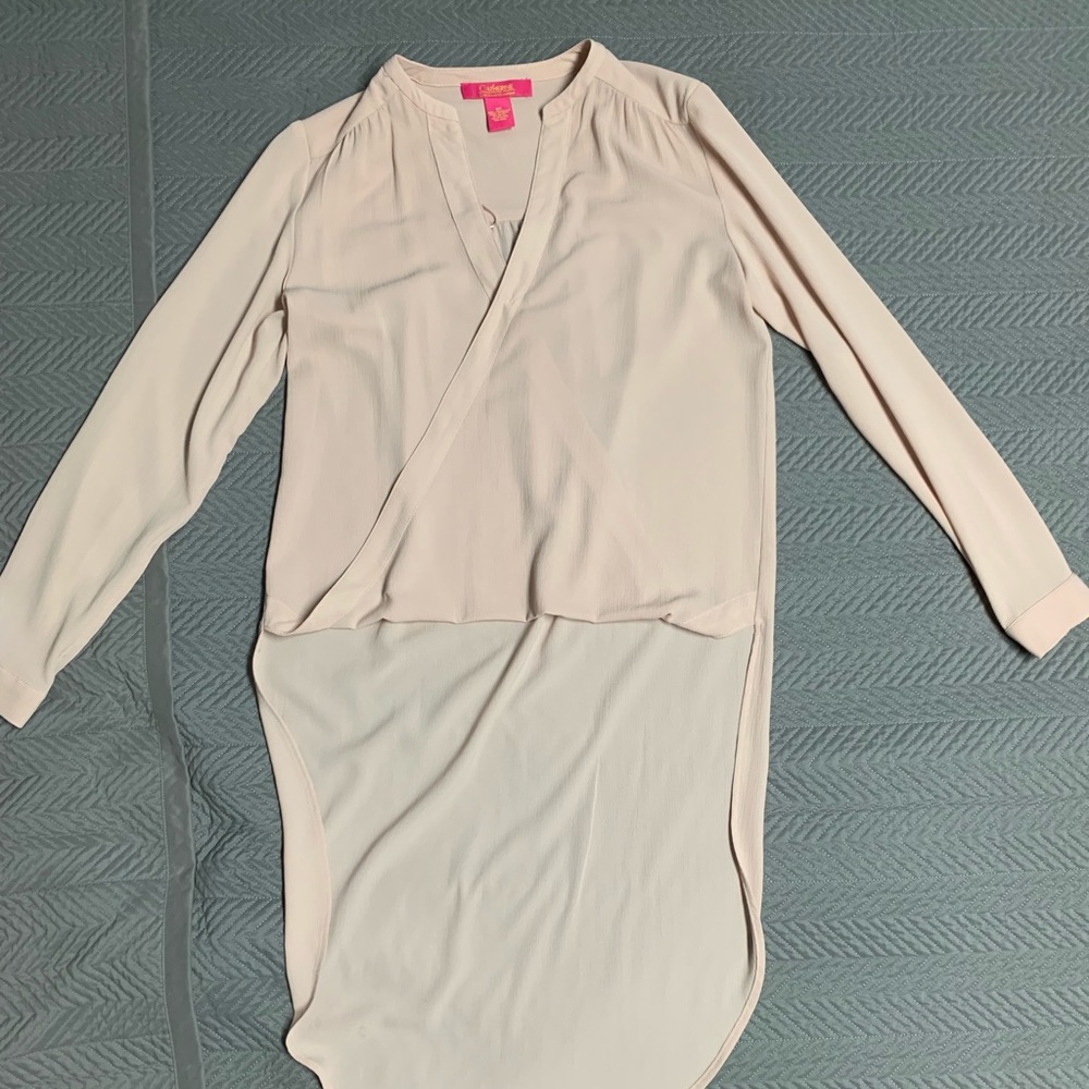 Catherine Landrino High-low long sleeve shirt